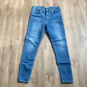 Mile high super skinny stretchy jeans.